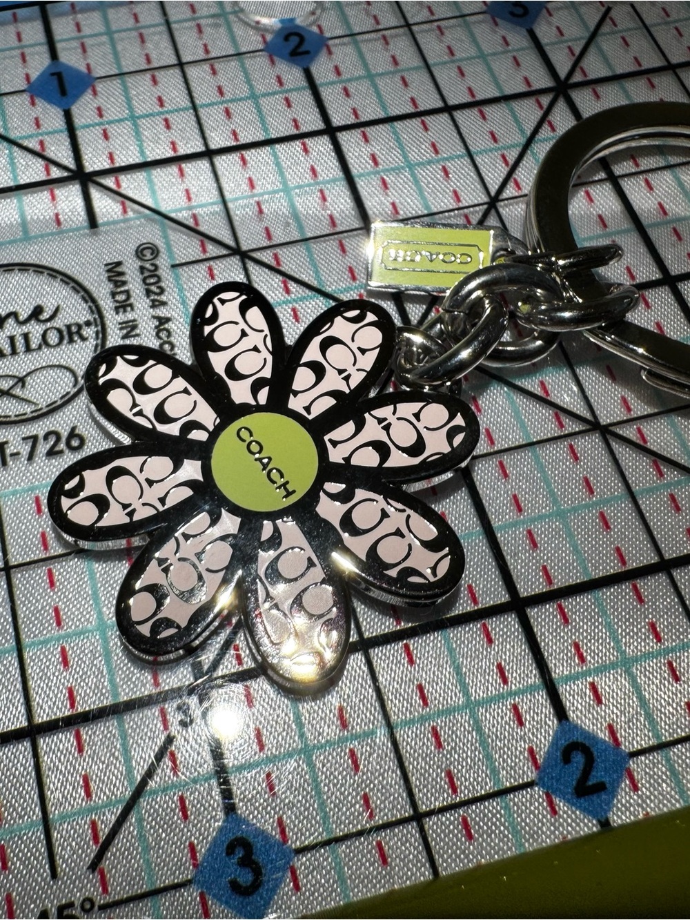 Coach Pink Logo Daisy Keychain with Lime and Matching Pen - Picture 4 of 4
